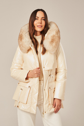 Dámská černá péřová bunda s kapucí